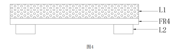 双面覆铜板内侧线路工艺后结构示意图